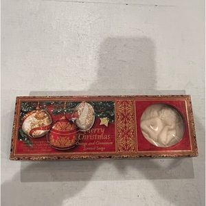 Orange and cinnamon scented Christmas soap bundle. Set of 3. NEW!